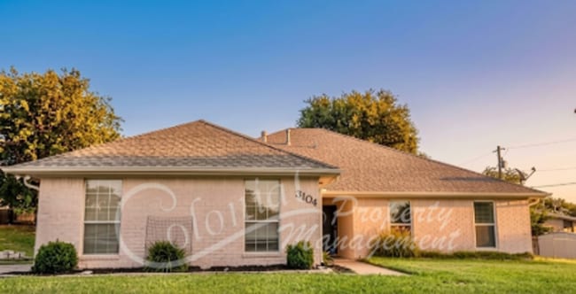 property at 3104 Valley Oaks Cir