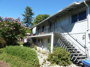 3860 Barker Dr in San Jose, CA - Foto de edificio - Building Photo
