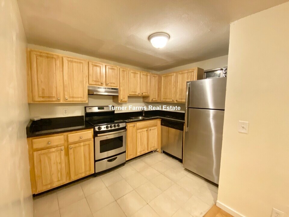 222 Cambridge St, Unit 1 in Boston, MA - Building Photo
