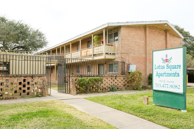 Lotus Square Apartments