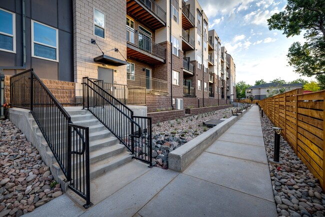 Alta Sloans Lake in Lakewood, CO - Building Photo - Building Photo