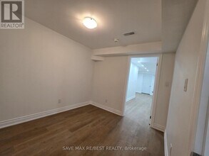 55 Bushwood Trl in Brampton, ON - Building Photo - Building Photo