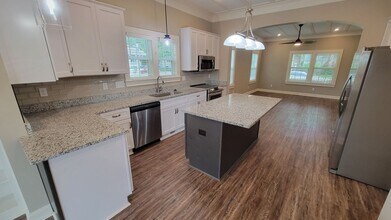 4 7th St in Greenville, SC - Building Photo - Building Photo