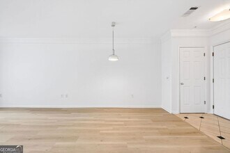 3334 Peachtree Rd NE, Unit 905 in Atlanta, GA - Building Photo - Building Photo