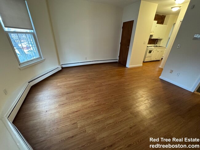 74 S Huntington Ave in Boston, MA - Foto de edificio - Building Photo