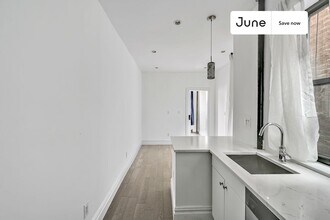 826 9th Ave, Unit 4FN in New York, NY - Foto de edificio - Building Photo