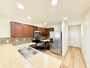 1723 NW 16th St in Battle Ground, WA - Foto de edificio - Building Photo