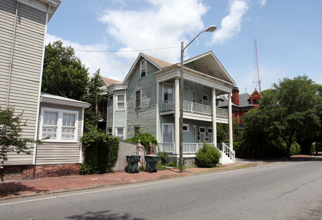 711 Lincoln St in Savannah, GA - Building Photo