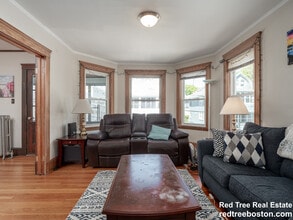 54 Upland Rd, Unit 2 in Somerville, MA - Building Photo - Building Photo