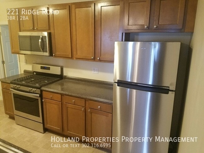 221 Ridge Rd in Claymont, DE - Building Photo - Building Photo