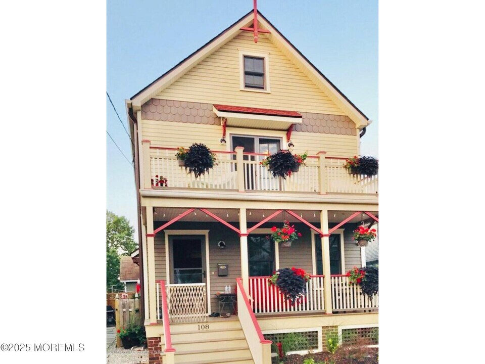 108 Clark Ave in Ocean Grove, NJ - Building Photo