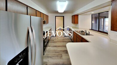 1202 S 39th Ave in Yakima, WA - Building Photo - Building Photo