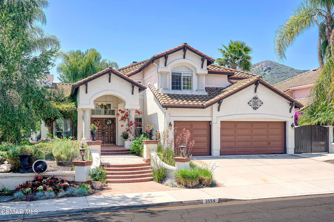2554 Kirsten Lee Dr in Westlake Village, CA - Building Photo