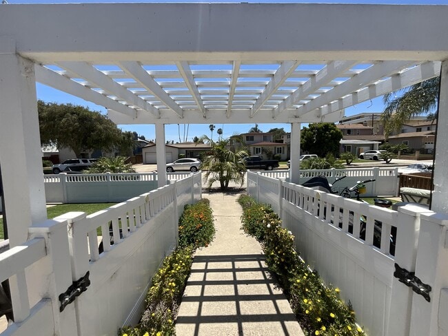 property at 1948 Reed Ave