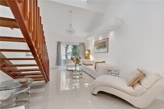 79 Emerald Woods Dr in Naples, FL - Foto de edificio - Building Photo