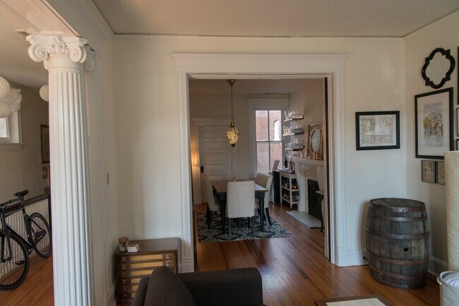 2302 Stuart Ave-Unit -A-UP in Richmond, VA - Building Photo - Building Photo