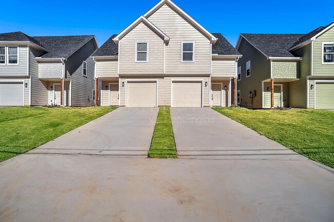 property at 2735 W Washington St