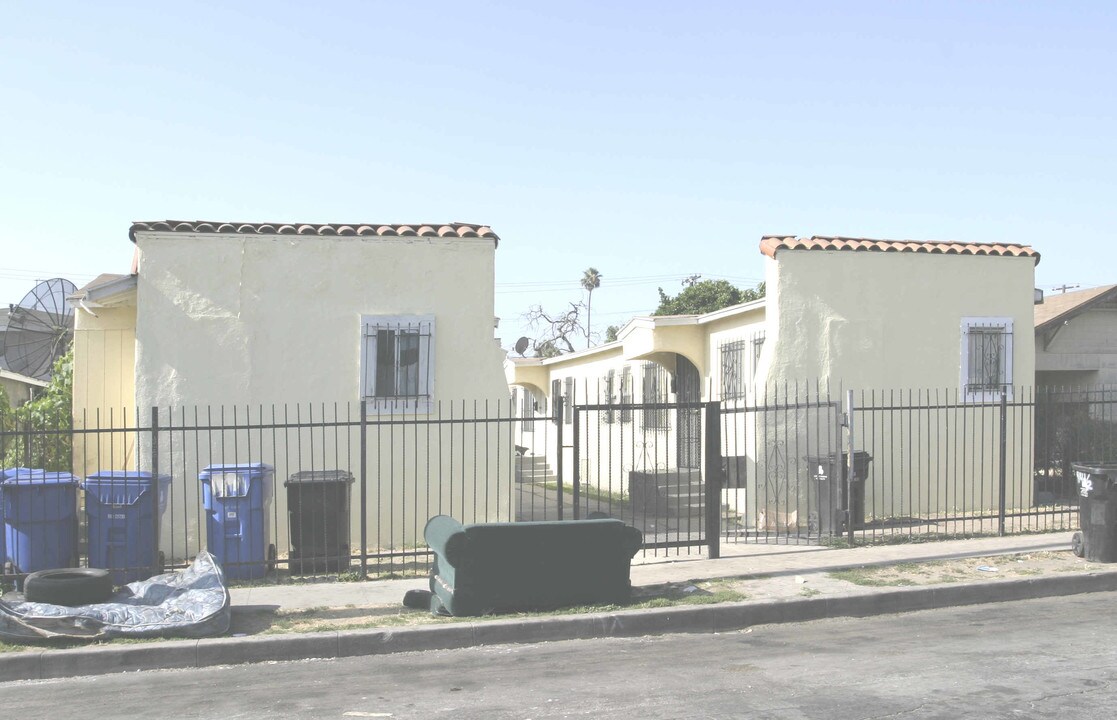 914-916 W 81st Street in Los Angeles, CA - Building Photo