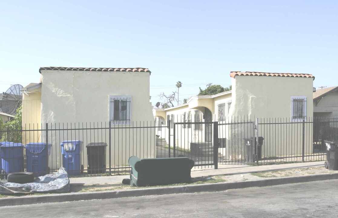 914-916 W 81st Street in Los Angeles, CA - Foto de edificio