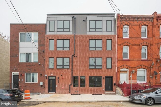 property at 1721 N 21st St