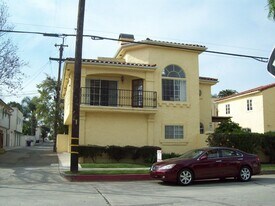 4920 E 3rd St in Long Beach, CA - Building Photo