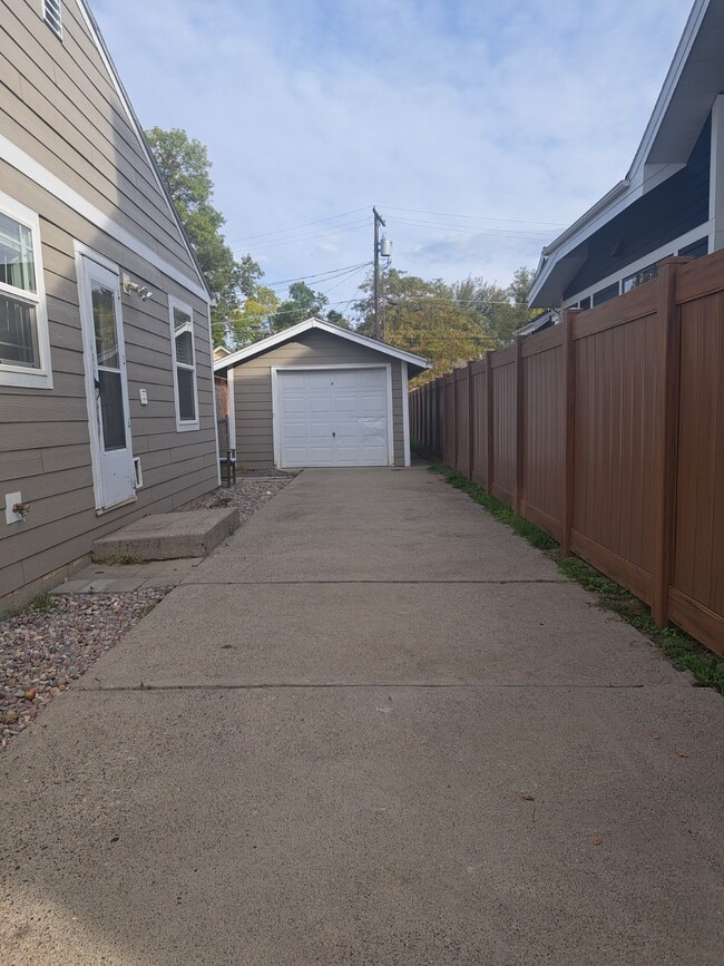 241 Avenue D in Billings, MT - Building Photo - Building Photo