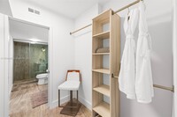 2469 Flamingo Pl, Unit 531 in Miami Beach, FL - Building Photo - Building Photo