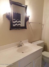 509 Highwood Dr, Unit 509 in Louisville, KY - Foto de edificio - Building Photo