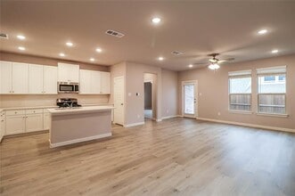 7104 Joy Ln in Watauga, TX - Building Photo - Building Photo