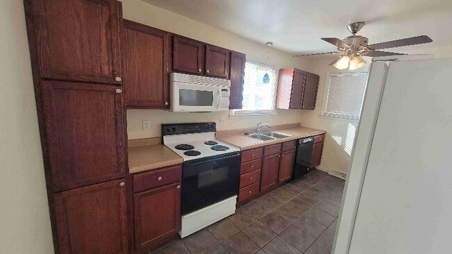 property at 900 I Ave NW