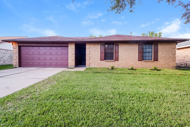 property at 5014 Meadow Crest St