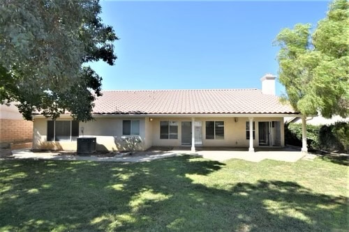 42240 71st St W in Lancaster, CA - Building Photo