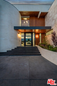 11075 Sunset Blvd in Los Angeles, CA - Foto de edificio - Building Photo