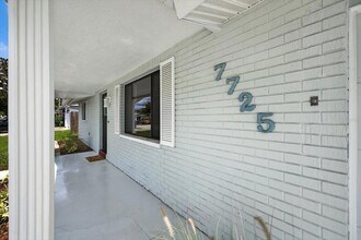 7725 Summertree Ln in New Port Richey, FL - Building Photo - Building Photo