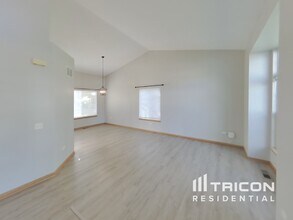 50 Raven Dr in Aurora, IL - Building Photo - Building Photo