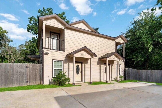 9032 Jutland Rd in Houston, TX - Building Photo - Building Photo