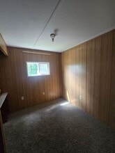 6789 Noon Rd in Everson, WA - Foto de edificio - Building Photo