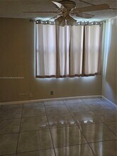 9441 Evergreen Pl, Unit 101 in Davie, FL - Building Photo - Building Photo