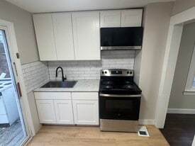 32 Phelps St, Unit 2 in Binghamton, NY - Building Photo