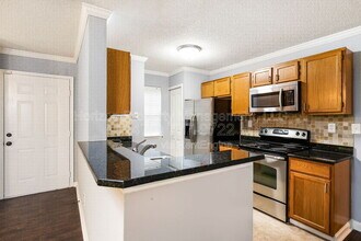 214 St Andrews Ct in Alpharetta, GA - Building Photo - Building Photo