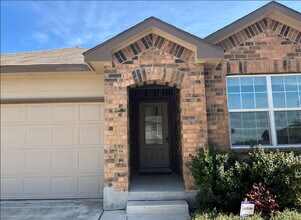2602 Yaupon Rnch in San Antonio, TX - Building Photo - Building Photo