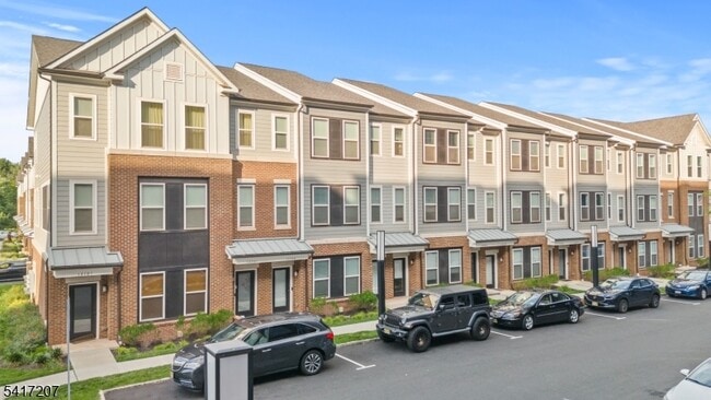 8 Jessica Ln in Union, NJ - Building Photo - Building Photo