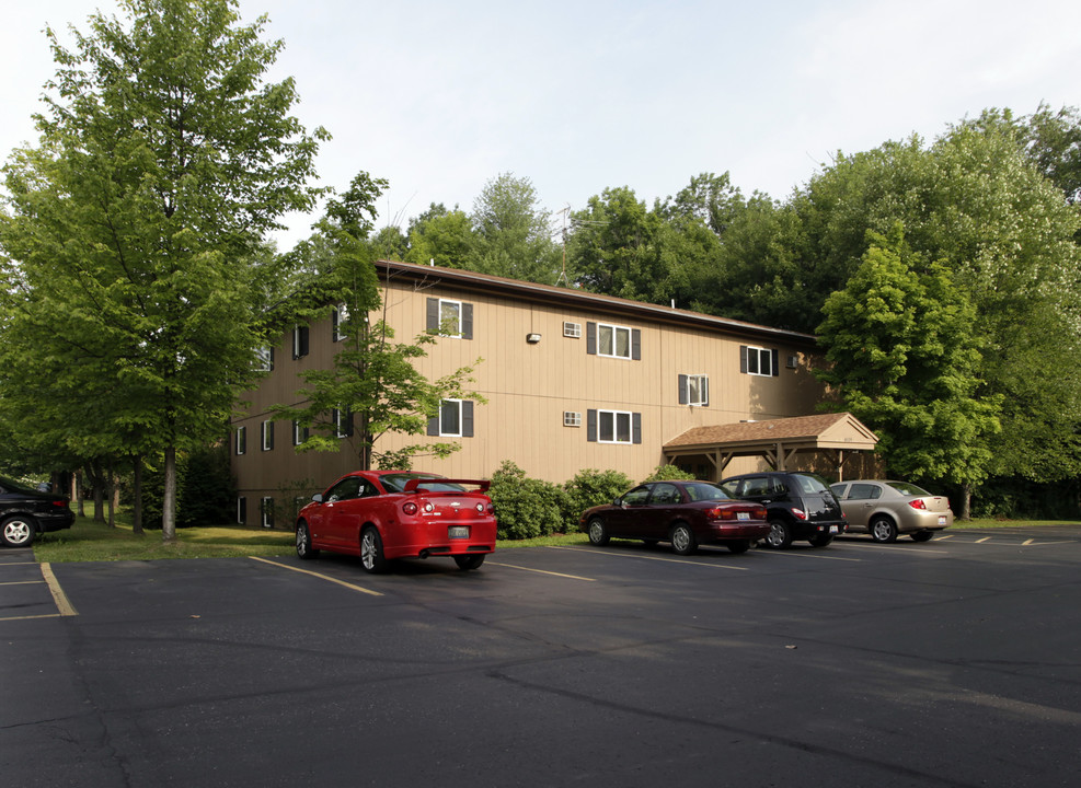 Southwood Apartments in Garrettsville, OH - Building Photo