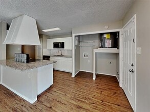 701 Admiralty Way in Fort Worth, TX - Building Photo - Building Photo