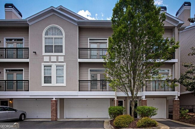 4248 River Green Dr NW