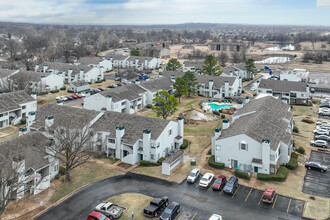 Boulder Ridge in Tulsa, OK - Building Photo - Building Photo