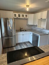 2680 Lovejoy Dr in Anchorage, AK - Foto de edificio - Building Photo