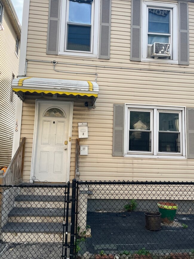 property at 158 S 11th Ave