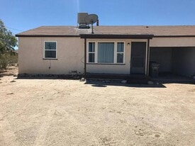 7645 N Star Ave in Twentynine Palms, CA - Building Photo