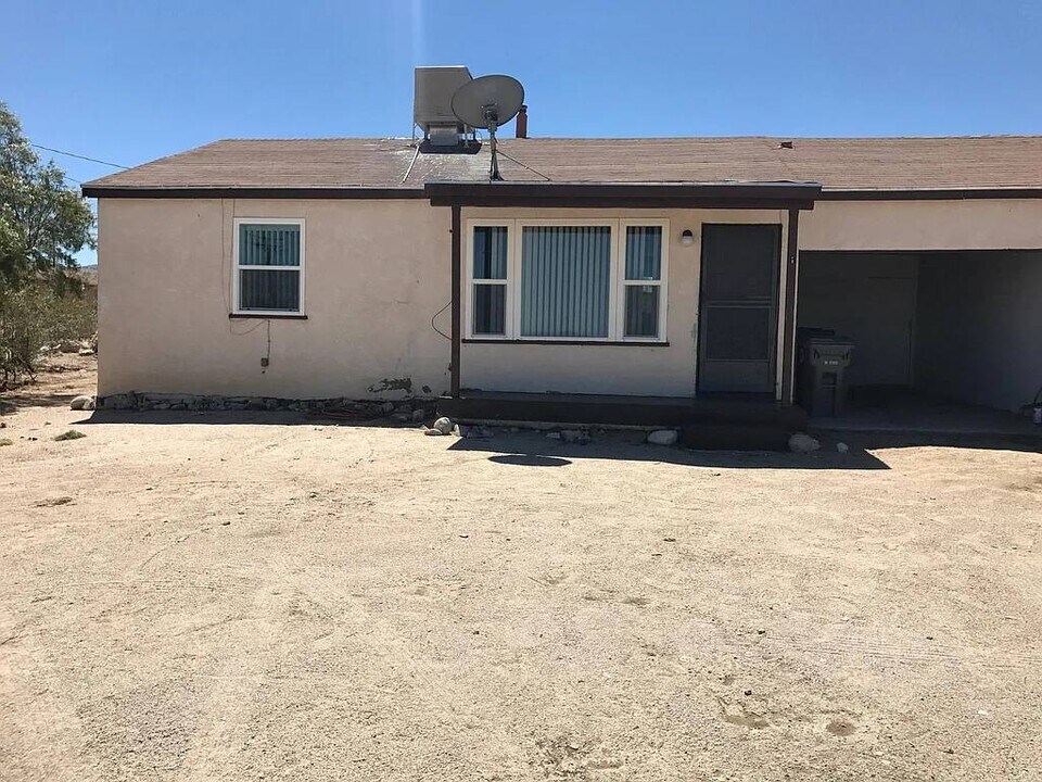7645 N Star Ave in Twentynine Palms, CA - Building Photo